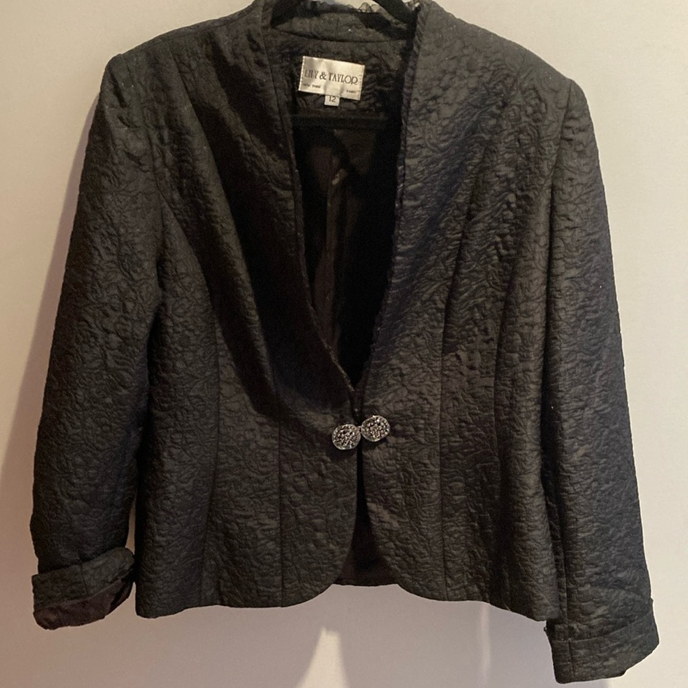 LILY & TAYLOR dressy jacket